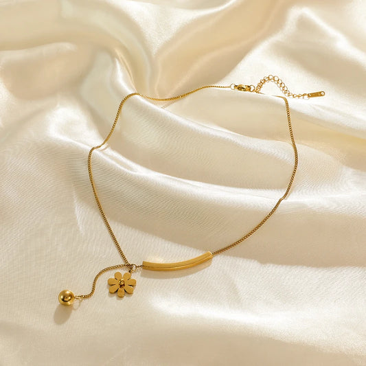Collier Acier Inoxydable  Fleur d’Éveil  | Amora Bijoux 2